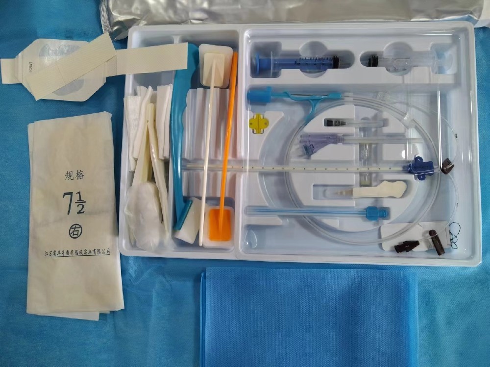 使用一次性中心靜脈導(dǎo)管包的注意事項