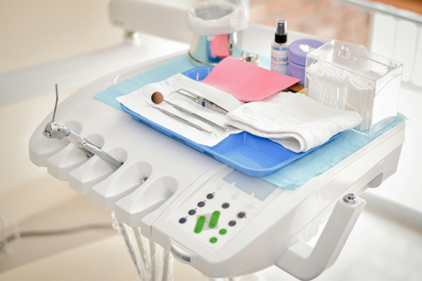 胸腔引流瓶連接處松動(dòng)漏氣，對氣胸患者治療效果有何影響？