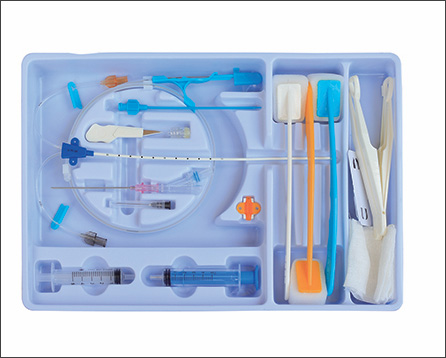 不同類型的中心靜脈導(dǎo)管套件（如單腔、雙腔、三腔）有何區(qū)別？適用場景分別是什么？