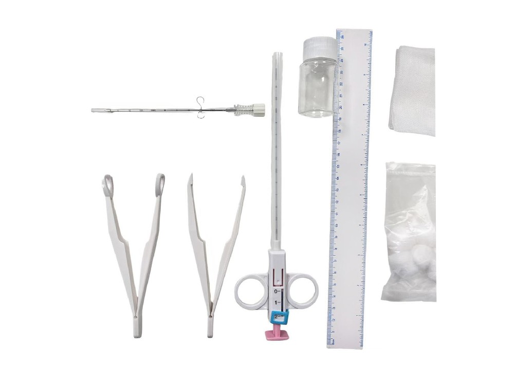 活檢針導(dǎo)致的骨髓腔內(nèi)出血：早期識別（穿刺點(diǎn)滲血 + 面色蒼白）與壓迫技巧